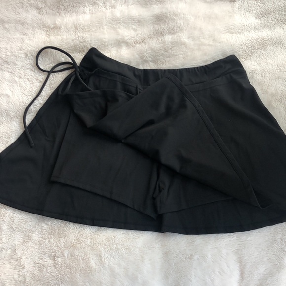 HALARA Brand new size L side slit drawstring skirt - Picture 2 of 3